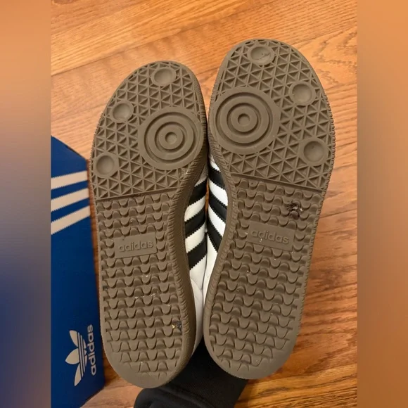 Adidas Samba OG Shoes Women’s 7.5 Men’s 6.5 Cloud White / Core Black / gum - Picture 9 of 10